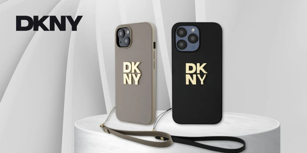 DKNY DKHCP15SPBSWSK iPhone 15 / 14 / 13 6.1 colio juodas kietas dėklas su riešo dirželiu ir „Stock“ logotipu