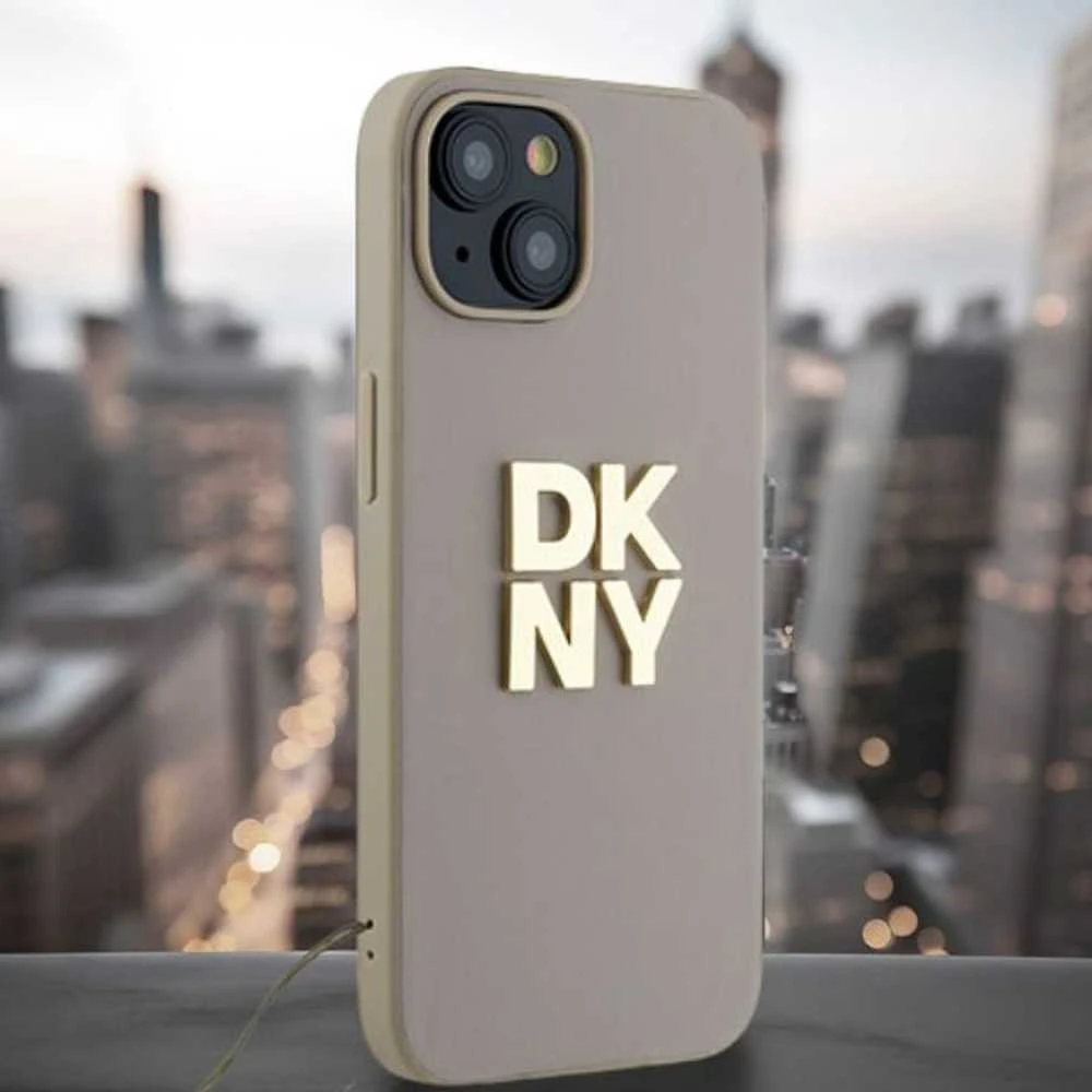 Apple iPhone 15 Pro DKNY Hardcase Wrist Strap Stock Logo (DKHCP15LPBSWSK) dėklas telefonui juodos spalvos