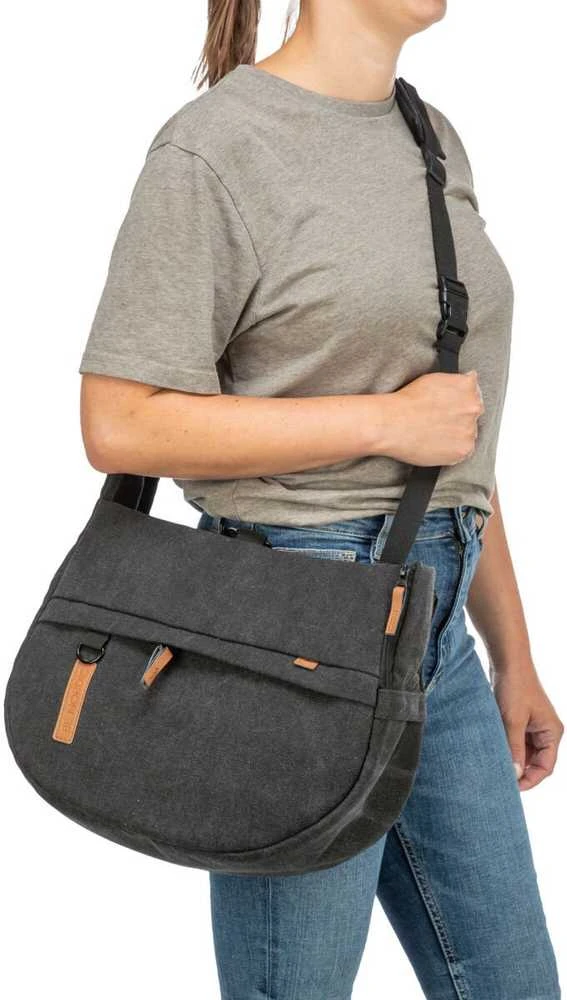 DoggyDolly Be Nordic Ingrid, torba-nosidė, juoda, 35 × 25 × 13 cm