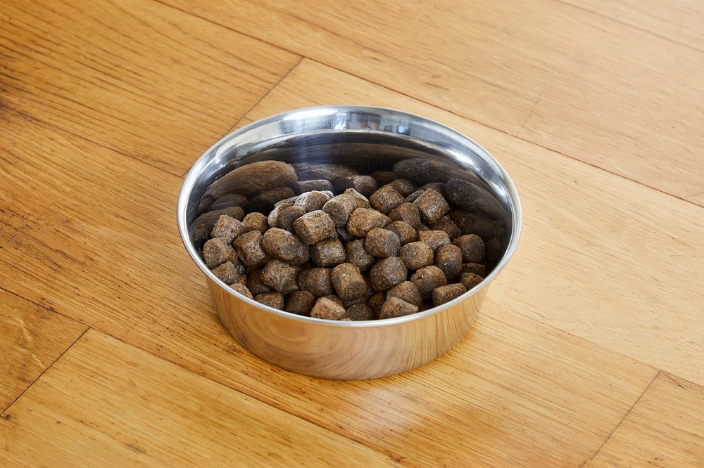 Dogman Satininis dubenėlis su karme 0,80 litro (369641)