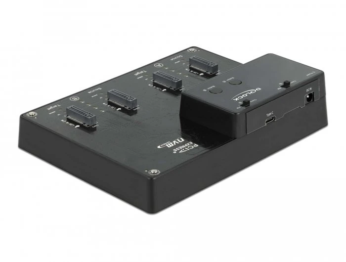 Doko stotelė Delock DeLOCK Doko stotelė M.2 dla 4 x M.2 NVMe PCIe SSD su funkcija klonowania