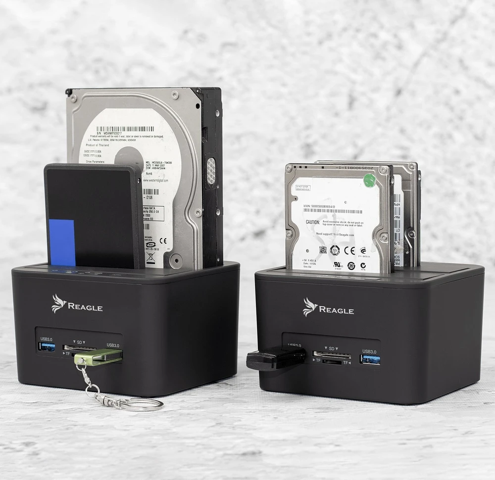 Doko stotelė Reagle Bazinė stotelė DOKUJĄCA DYSKÓW HDD SSD 2x USB CZYTNIK KART