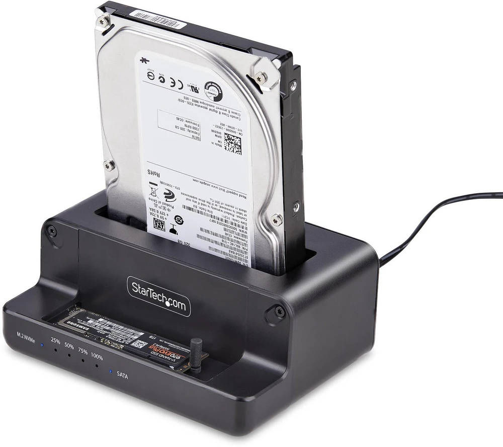 StarTech NVMe į 2.5/3.5 SATA Cloner – .