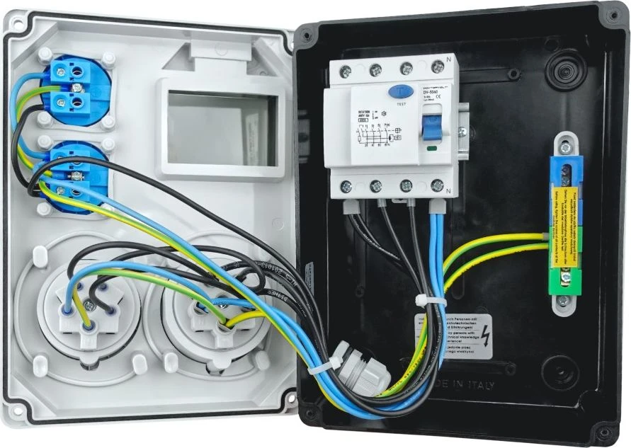 DV-7242-D Statybiniai skirstomieji įrenginiai HL-FI 1x16A 1x32A 2x230V Schuko kištukiniai lizdai Doktorvolt 7242