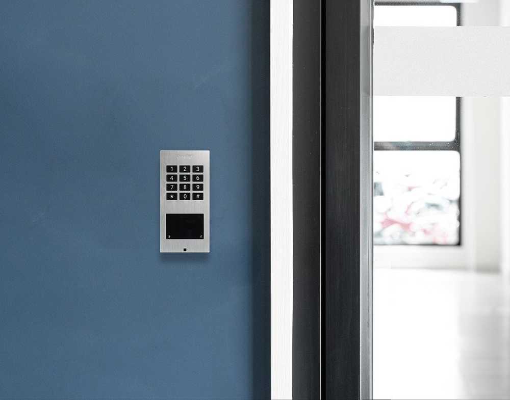 DoorBird DoorBird IP prieigos kontrolės sistema A1121 Paviršinis nerūdijantis plienas V4A