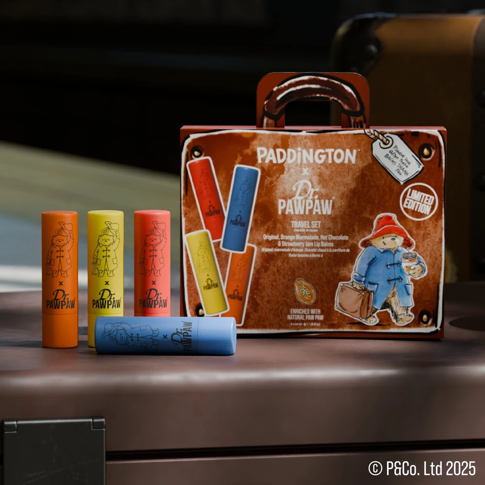 Set Dr. PawPaw: Paddington Oranžinis Marmalade Hydrating Lūpų balzamas, 4 g + Paddington Bear Original Balm Vegan Lūpų balzamas, 4 g + Strawberry Jam Hydrating Lūpų balzamas, 4 g + Hot Chocolate Hydrating Lūpų balzamas, 4 g