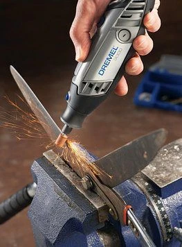 DREMEL DAUGIAFUNKCINIS ŠLIUOTIS MULTI 3000 + 5 ĮRANGA