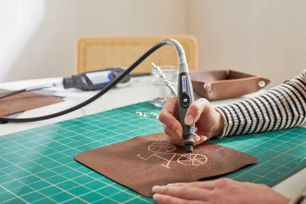 Dremel 3200-1/90 su 90 priedų