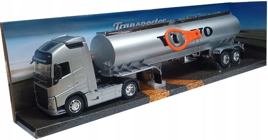 Dromader WELLY 1:32 sunkvežimis su priekaba Volvo FH 12692 26926
