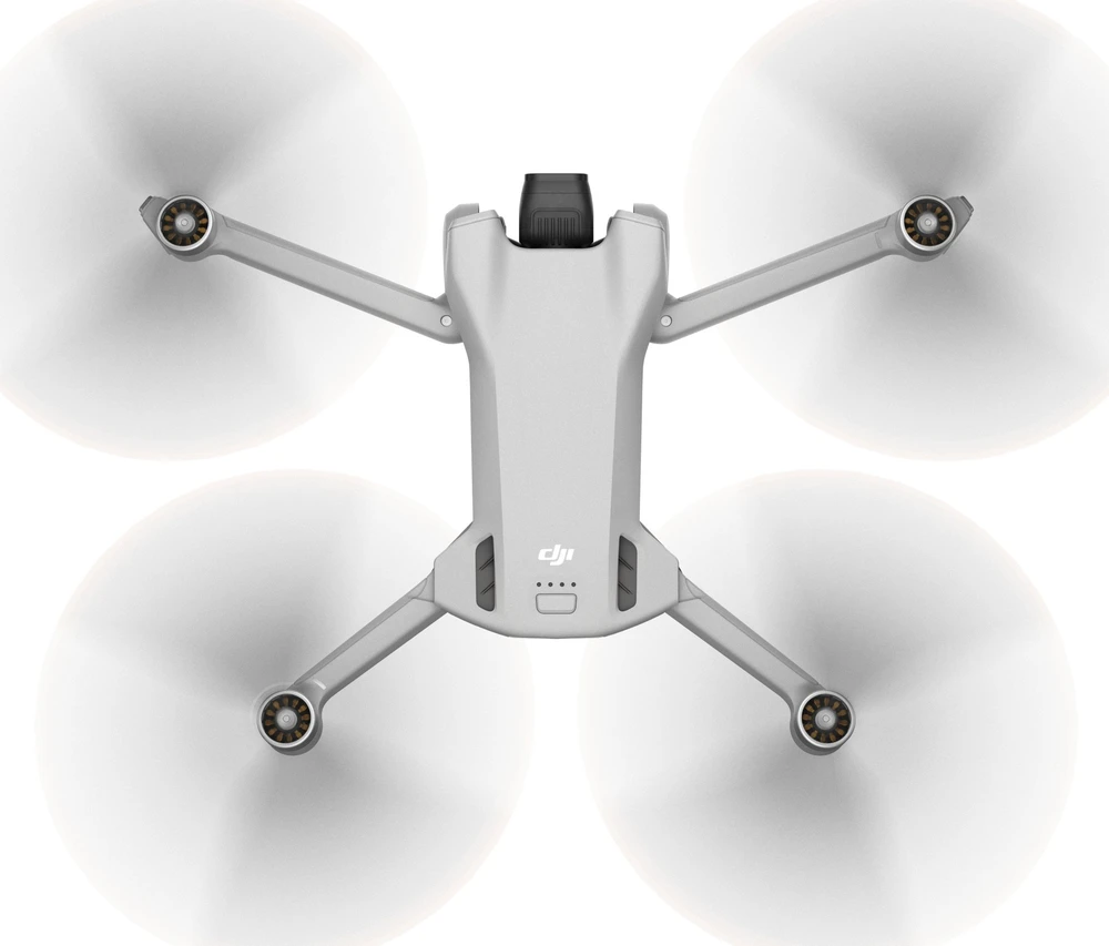 Dronas DJI Mini 3 Fly More Combo (su išmaniuoju pultu)