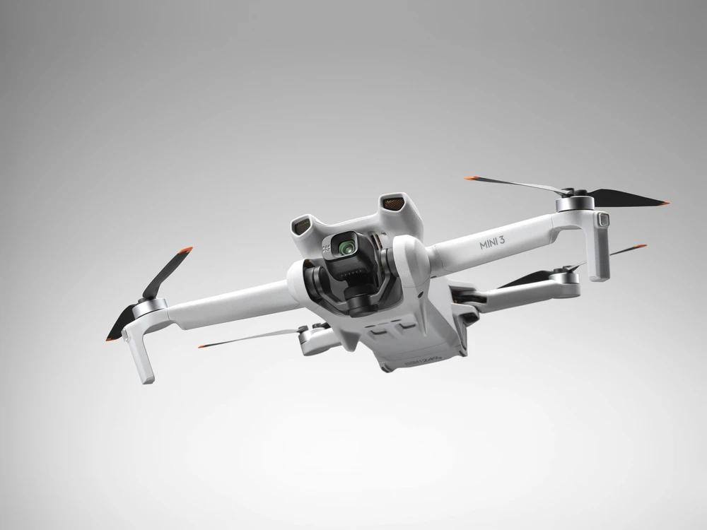 Dronas DJI Mini 3 Fly More Combo (su išmaniuoju pultu)