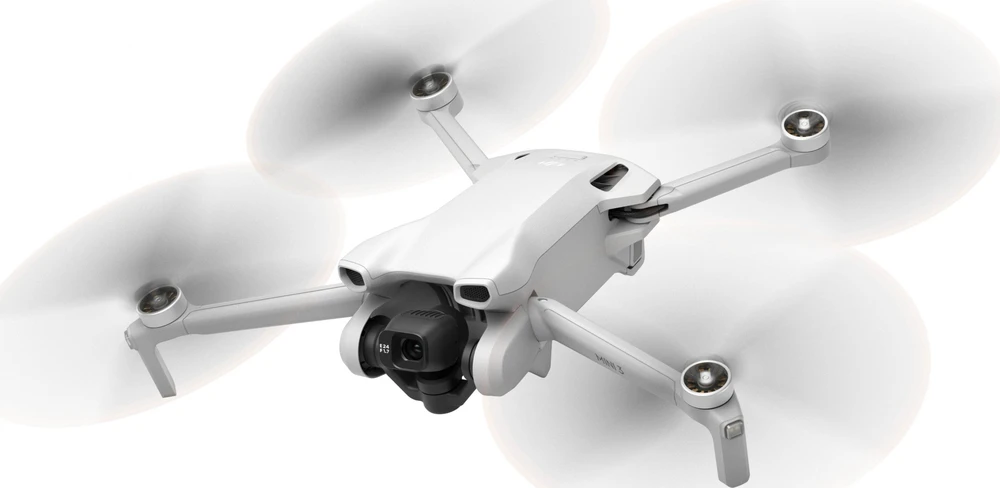 Dronas DJI Mini 3 Fly More Combo (su išmaniuoju pultu)