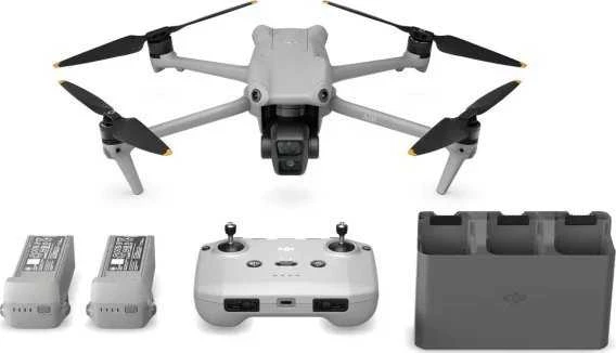 Dronas DJI Air 3 Fly More Combo su DJI RC-N2 valdymo pultu