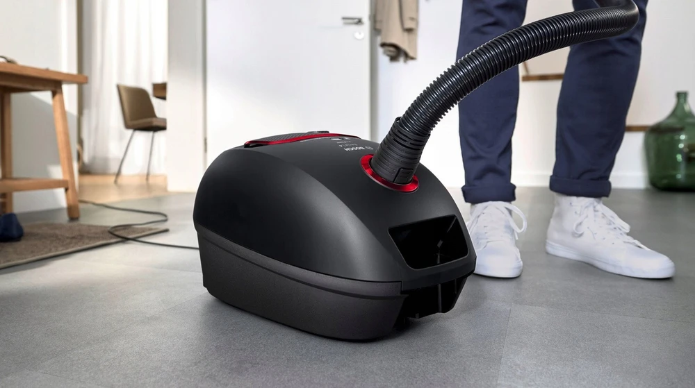 Bosch 4 serijos BGB41POW1 850 W juodas dulkių siurblys su maišeliu