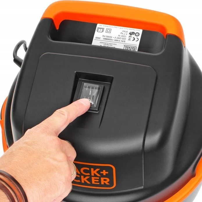 Black & Decker Juodas & Decker Dulkių siurblys WET/DRY BXVC15PE Su maišeliu, Galia 1200 W, Dulkių talpa 15 L, Juodas/Oranžinis