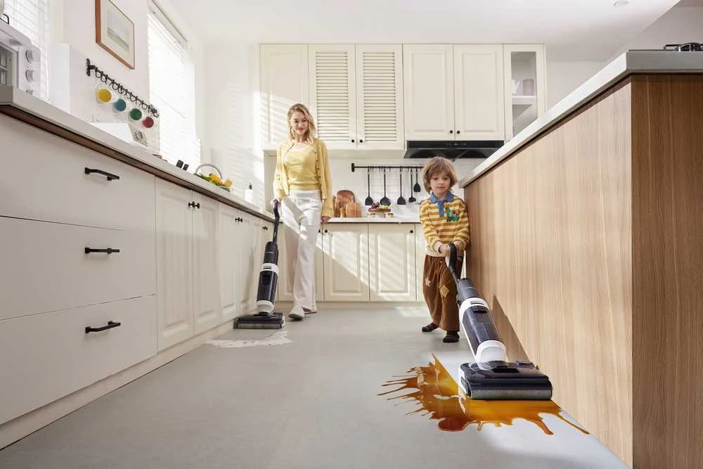 Dulkių siurblys „Tineco Floor One Switch S6 Stretch Plus“ balta