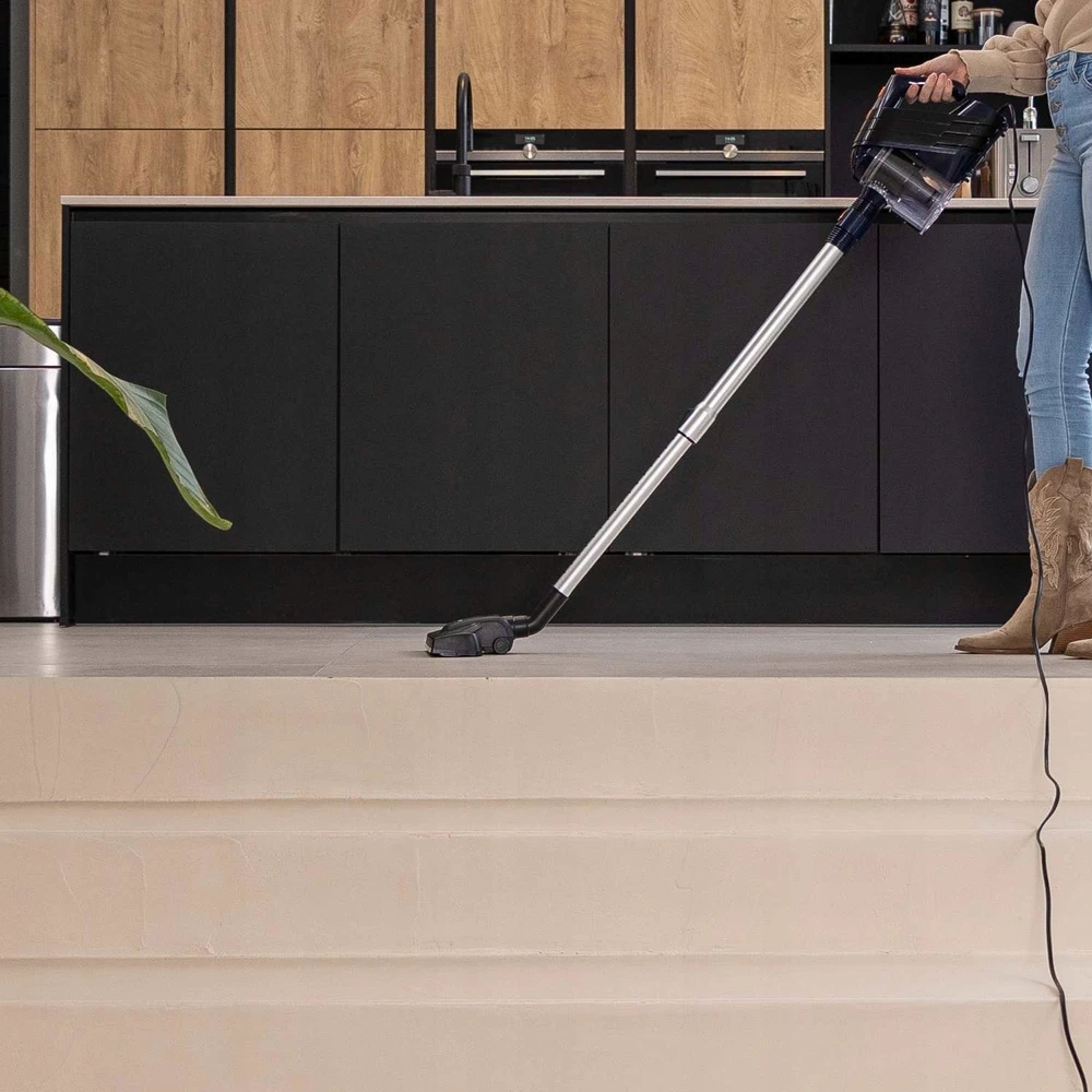 Dulkių siurblys Tristar Vacuum Cleaner | SZ-2318 | Corded operating | 600 W | 230 V | Operating radius 6.35 m | Mėlyna | Garantija 24 mėn.