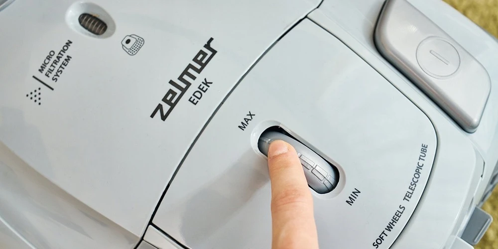 Zelmer Dulkių Siurblys - Edek ZVC251 800W Su Maišeliu Baltas Pilkas