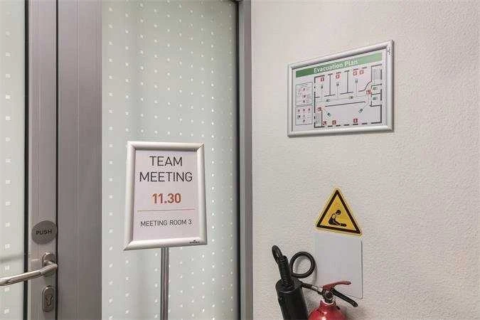 Informacinis rėmelis DURABLE, A3, atlenkiamais kraštais, aliuminio rėmas
