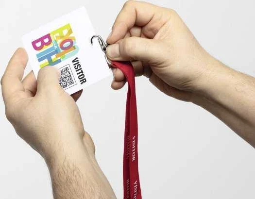 Durable DURABLE VISITOR BADGE Namesschilder mit EURO-Lochung 100Stk