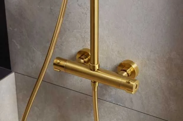KFA „Moza Premium“ dušo komplektas su termostatiniu dušo maišytuvu, aukso spalvos šlifuotas PVD (5736-920-31)