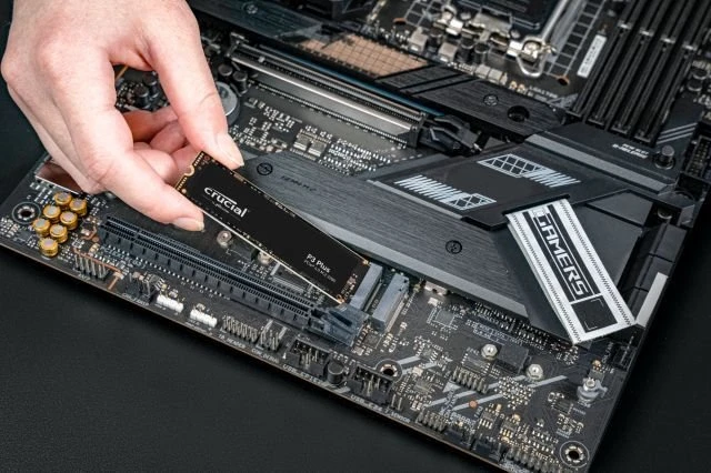 Dysk SSD Crucial P3 Plus 500GB M.2 PCI (CT500P3PSSD8T)