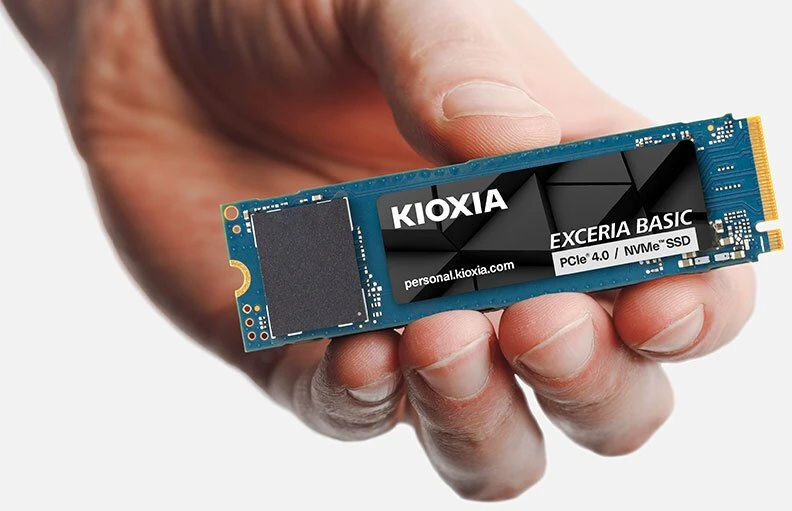 „Kioxia LSF10Z001TG8“ vidinis SSD diskas, 1 TB, M.2 PCI Express 4.0 NVMe QLC