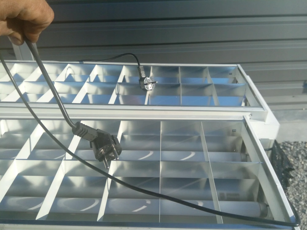 E-LIGHT ŠVIESTUVAS TVIRTINAMAS 0.5W 35LM 4000K 3XAAA
