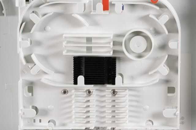 Efb Elektronik EFB Przełącznica FTTH zewnętrzna nasłupowa/ścienna 8xSC Simplex/LC Duplex IP65