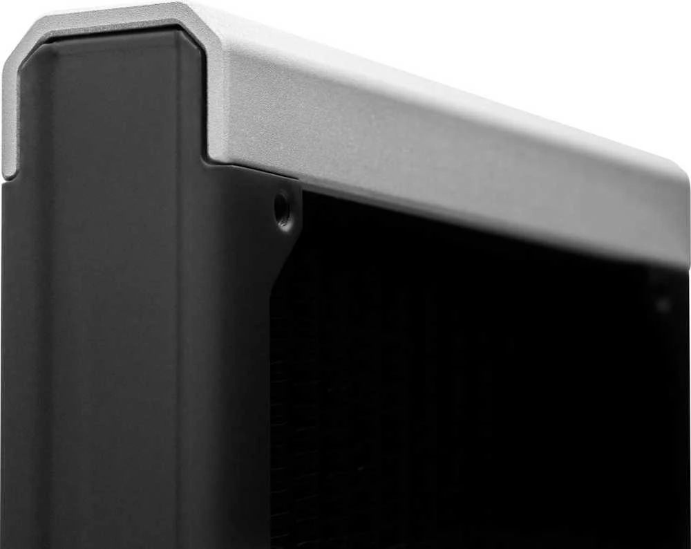 EK-Quantum Surface S120 radiatoriaus kampo detalė
