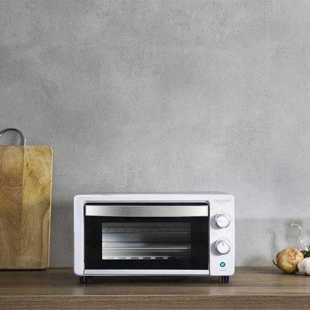 Elektrinė krosnelė Mini piekarnik Cecotec Bake&Toast 1090