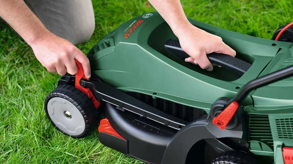 Bosch UniversalRotak 34-405 Žoliapjovė