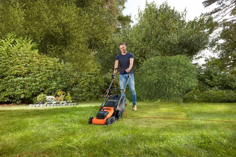 Black & Decker Juodas & Decker Juodas+DECKER ELEKTRINĖ VEJAPJOVĖ 1800W/40cm BEMWP400