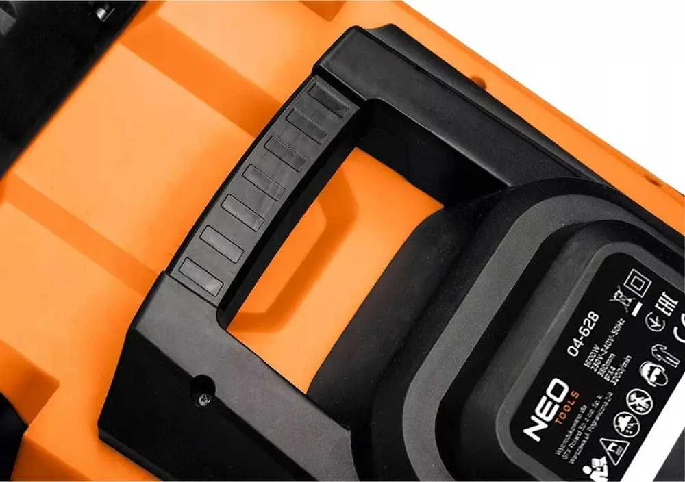 Neo Tools Vejapjovė 1600W 380 mm, kosz 45L