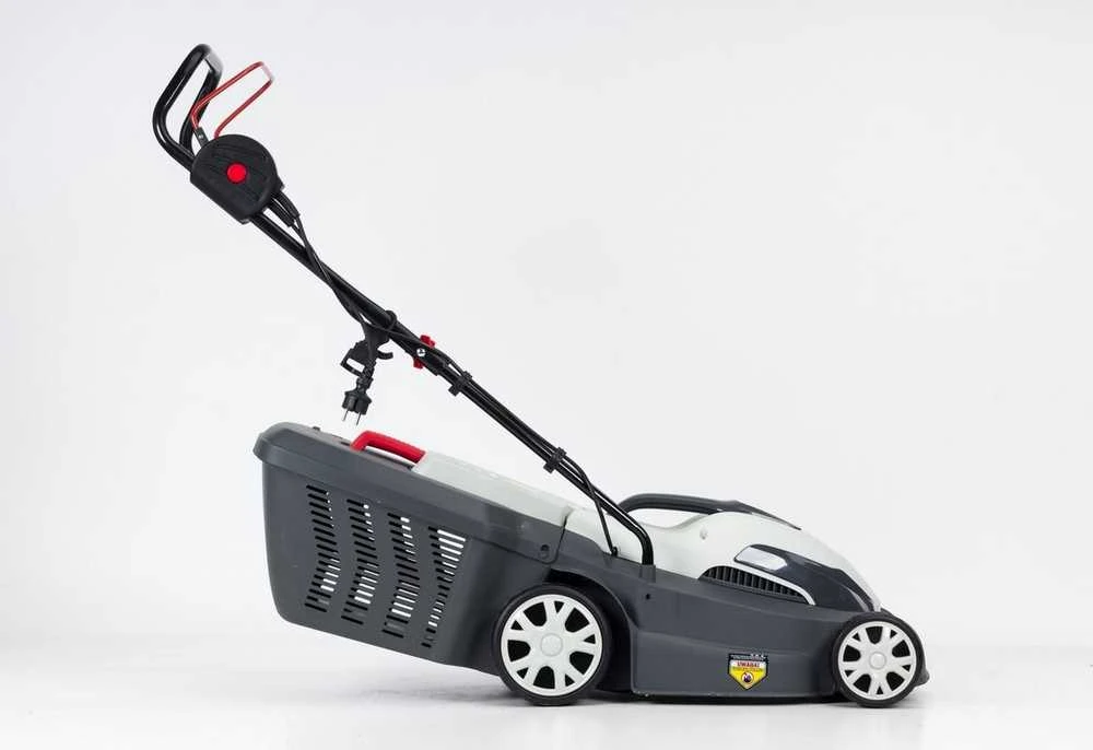 NAC ELEKTRINĖ VEJAPJOVĖ 1600W LE-16-38-PB-KC 38cm
