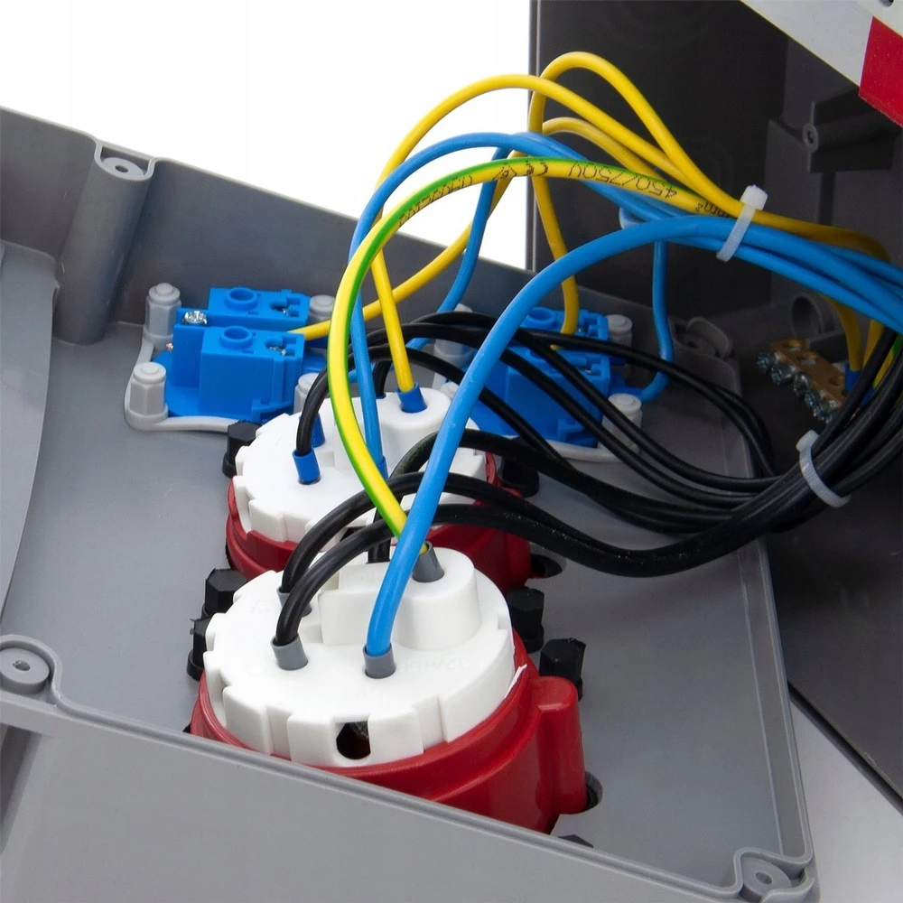Els Elektrotechnika 11NO22C11C11C Statybiniai skirstomieji įrenginiai 32A/5P + 16A/5P + 2*GS 230V + apsaugos, 11NO22C11C11C