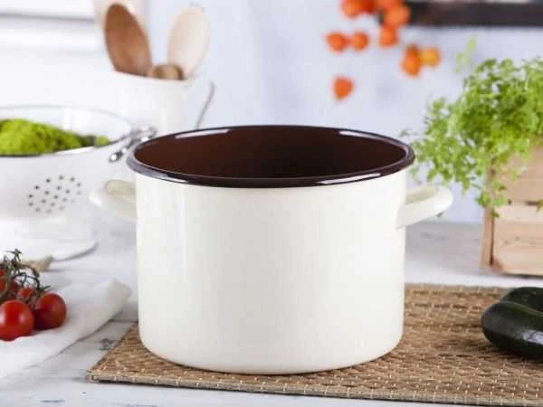 Altom Design Silesia Emaliuotas puodas 7,5 l skersmuo 24 cm aukštis 17 cm kreminis/tamsus centras 7818