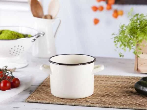 Altom Design Emaliuotas tiesus puodas, 1,5 l; skersmuo 14 cm; aukštis 11 cm, kreminės spalvos