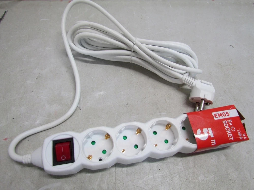 Emos Ilgiklis 5 lizdų 5m su įžeminimu, su jungikliu 3x1.5 mm² baltas