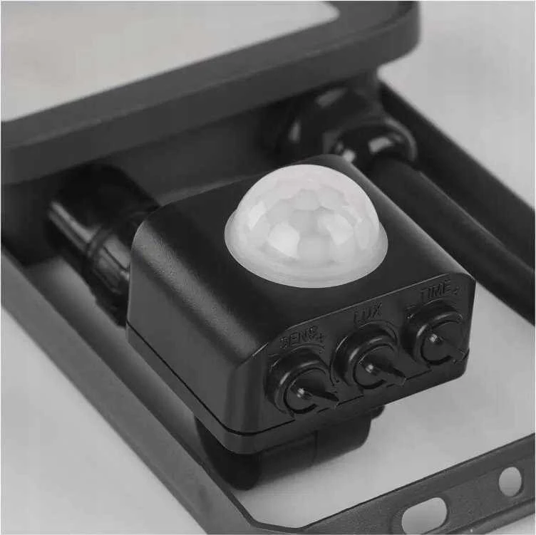 „Emos Floodlight“ LED prožektorius Profi PIR ZS2722 20W 2200lm 4000K IP65 PIR judesio jutiklis juodas