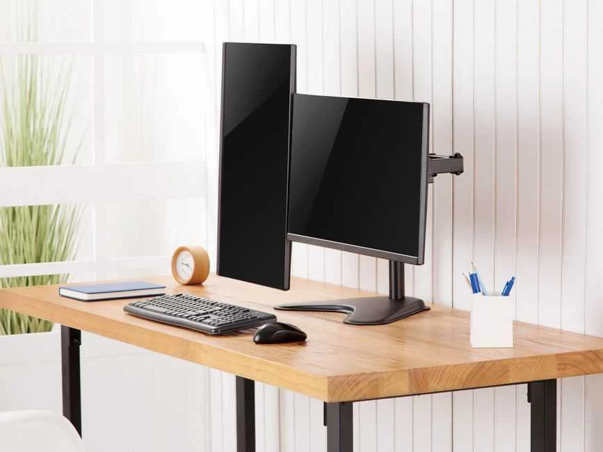 Equip 650123 monitoriaus laikiklis arba stovas 81,3 cm (32″) Stalas Juoda