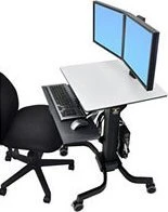 Laikiklis „Ergotron WorkFit-C Dual HD“ sėdima-stovima darbo stotis. Tinka 61 cm / 24 colių ekranams, sveriantiems 14,7kg. Palaiko iki 63 cm VESA 75x75 100x100 mm.