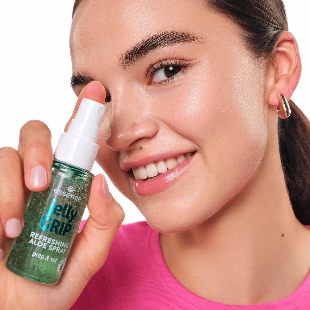 Essence Cosmetics Jelly Grip Refrescante Con Aloe Purškiklis, 50 ml