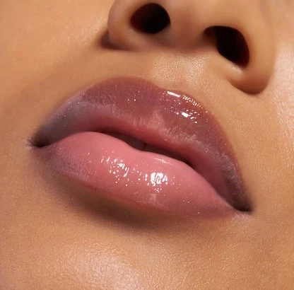 „Essence Cosmetics Hydra Kiss“ lūpų aliejus „Aceite De Labios“ 11-Rosy Sparkle, 4 ml