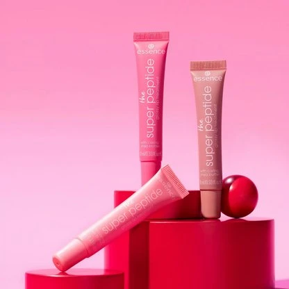 „Essence Cosmetics“ Superpeptidų lūpų priežiūros priemonė „Tratamiento Labial 06-Plumfection!“, 10 ml