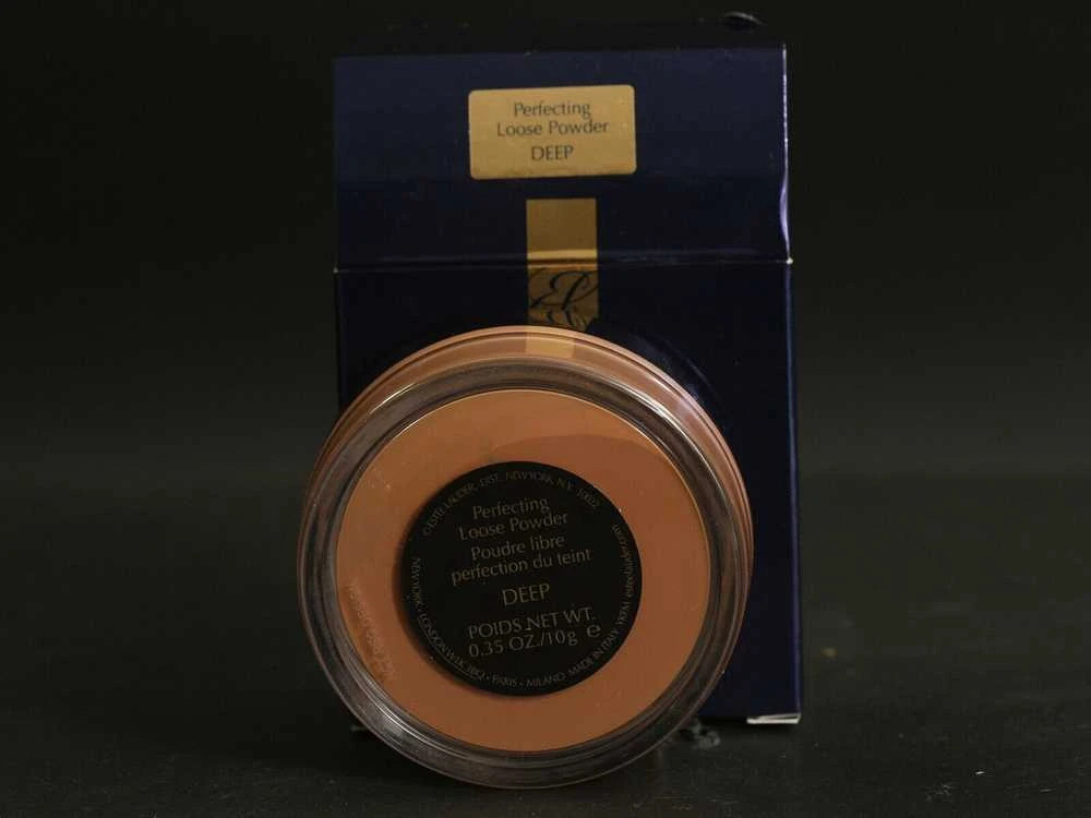 „Estee Lauder Perfecting Oil-Free Shine Control“ makiažo pudra, giliai drėkinanti, 10 g.