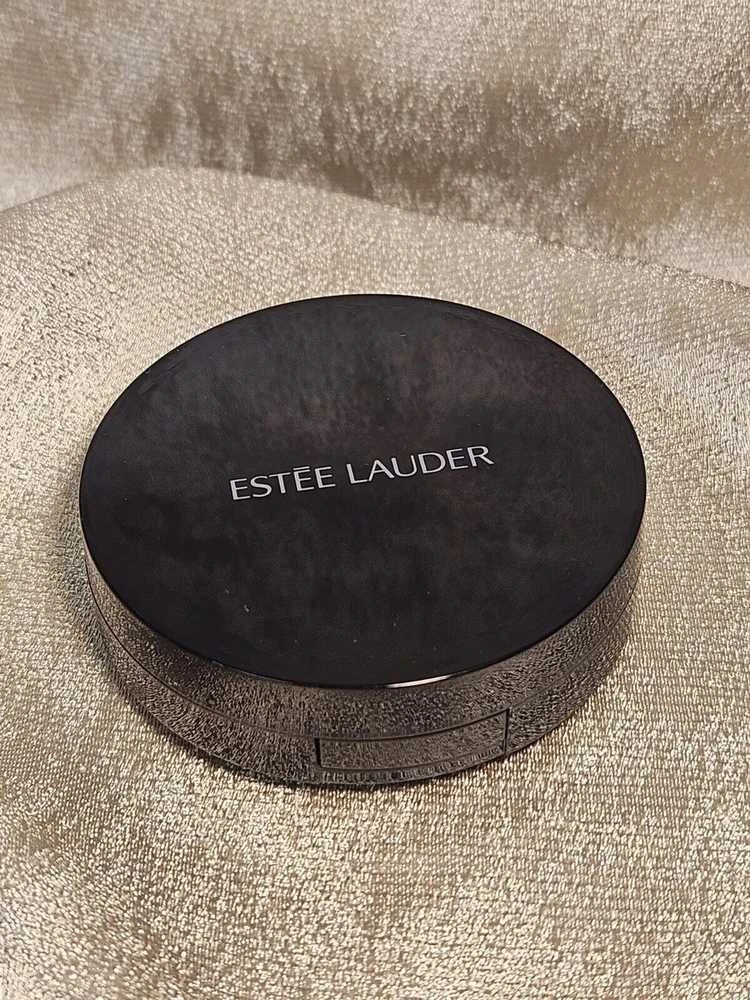 Estee Lauder, Set.Blur.Finish - tobulinamoji, ilgai išliekanti, kompaktinė pudra, gili, 8 g