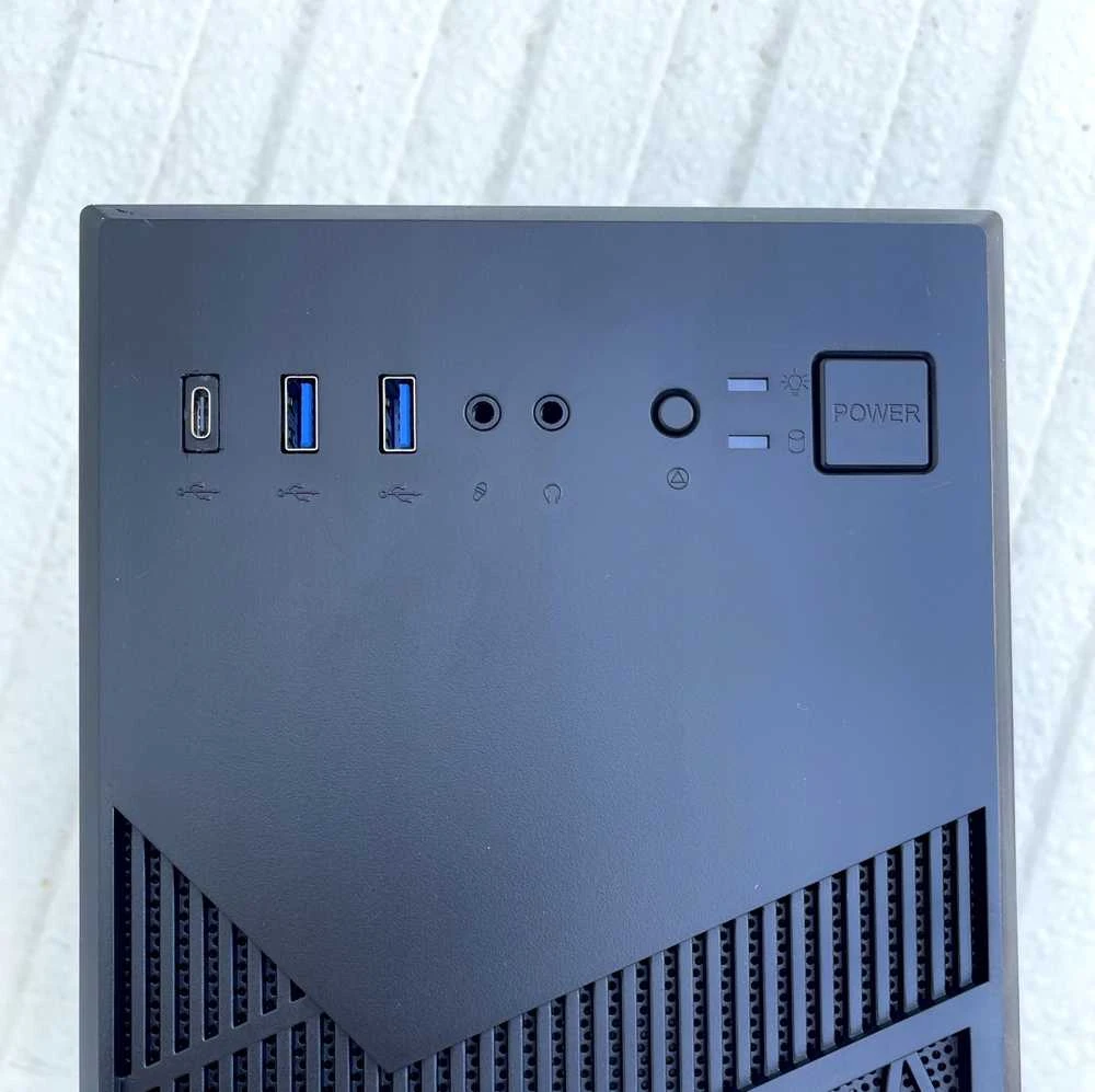 Obudowa EuroCase ML N6-560B Juodas (ML N6-560B ARGB USB-C)