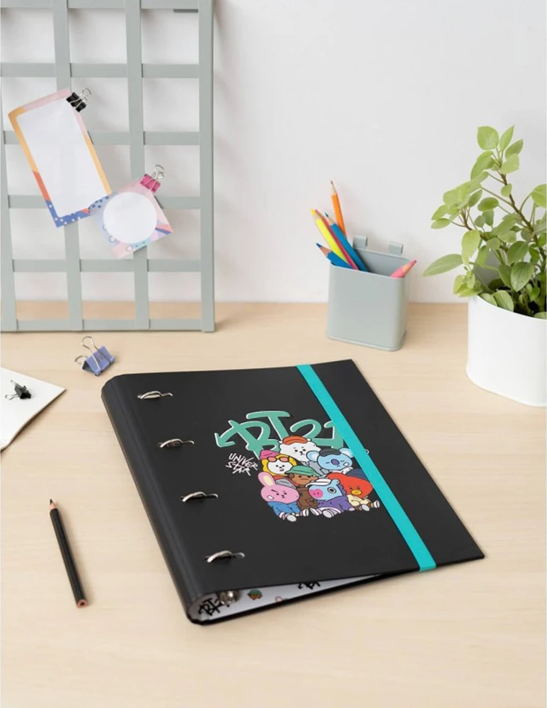 BT21 - „Street Mood“ kolekcijos A4 formato segtuvas su lapais (4 žiedai, gumytė)