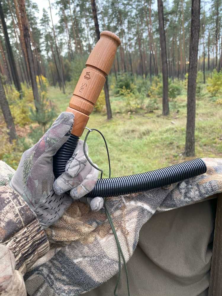 Eurohunt Klaus Weisskirchen Šernų Garso Viliojimo Priemonė - 510502 Juoda Medžioklės Viliojimo Priemonė
